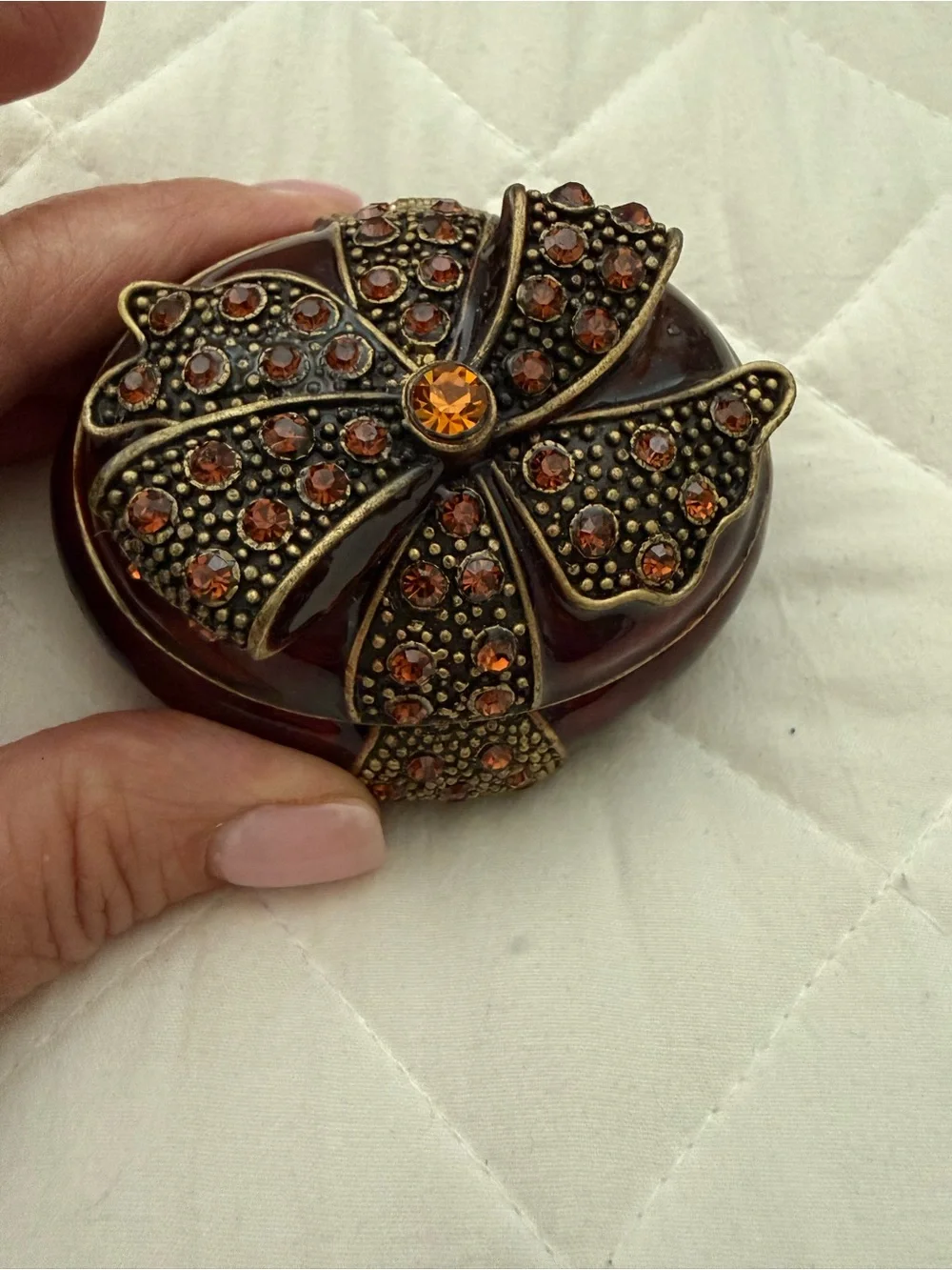 Vintage-Inspired Burgandy Crystal Bow Decorative Trinket Box